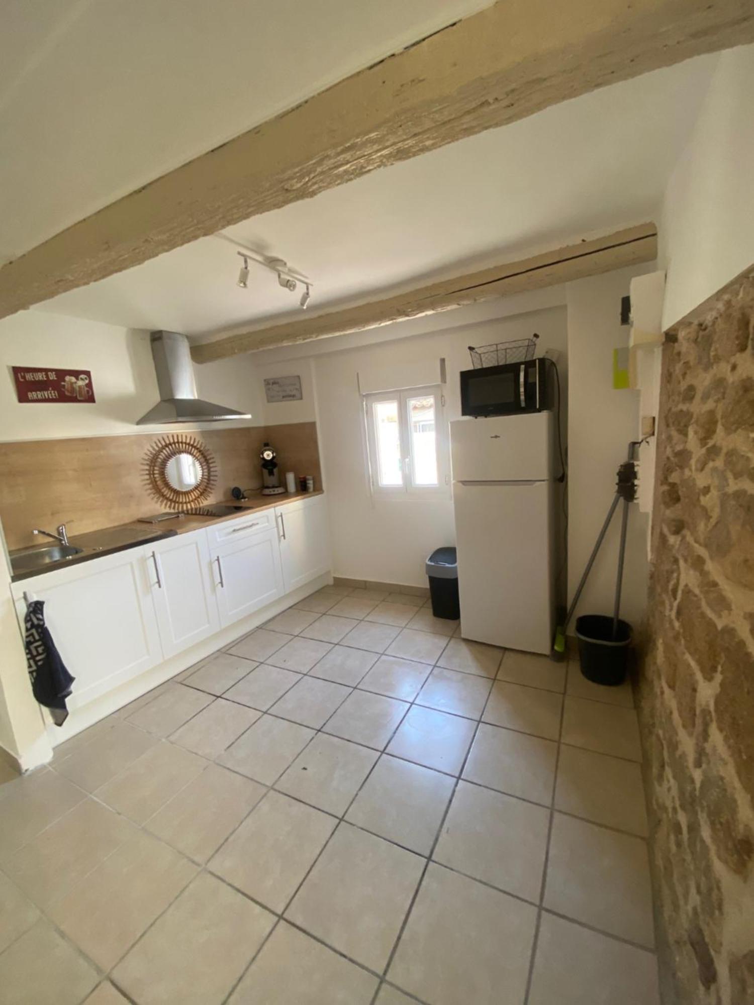 Maison De Village Courthezon Bagian luar foto